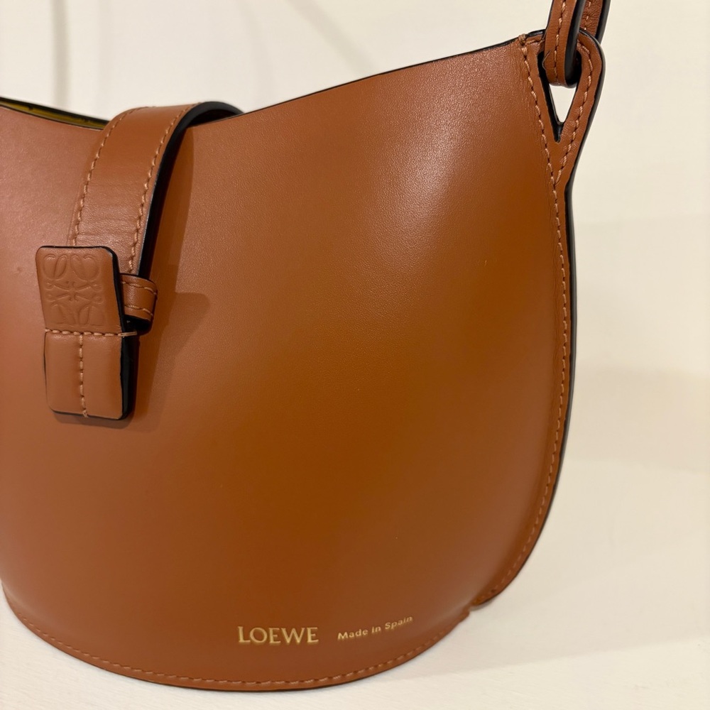 Loewe Leather Molded Bucket Bag - Picture 5 of 15